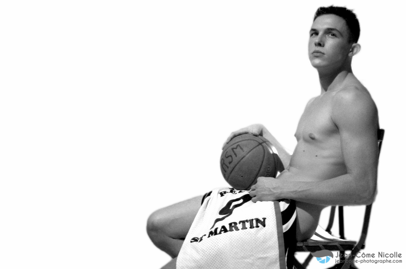 Photos studio pour la réalisation d'un calendrier promotionnel pour le club de basket de l'Eveil Recy Saint Martin