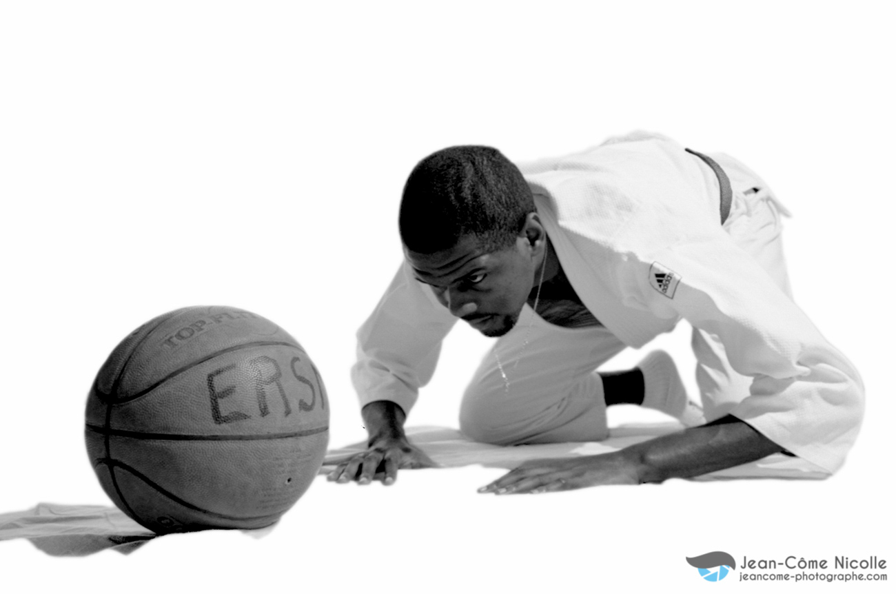 Photos studio pour la réalisation d'un calendrier promotionnel pour le club de basket de l'Eveil Recy Saint Martin