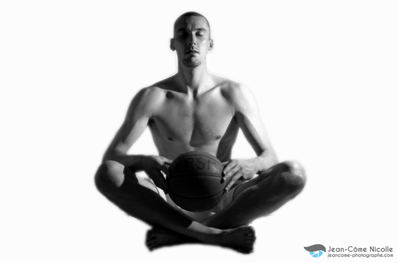 Photos studio pour la réalisation d'un calendrier promotionnel pour le club de basket de l'Eveil Recy Saint Martin