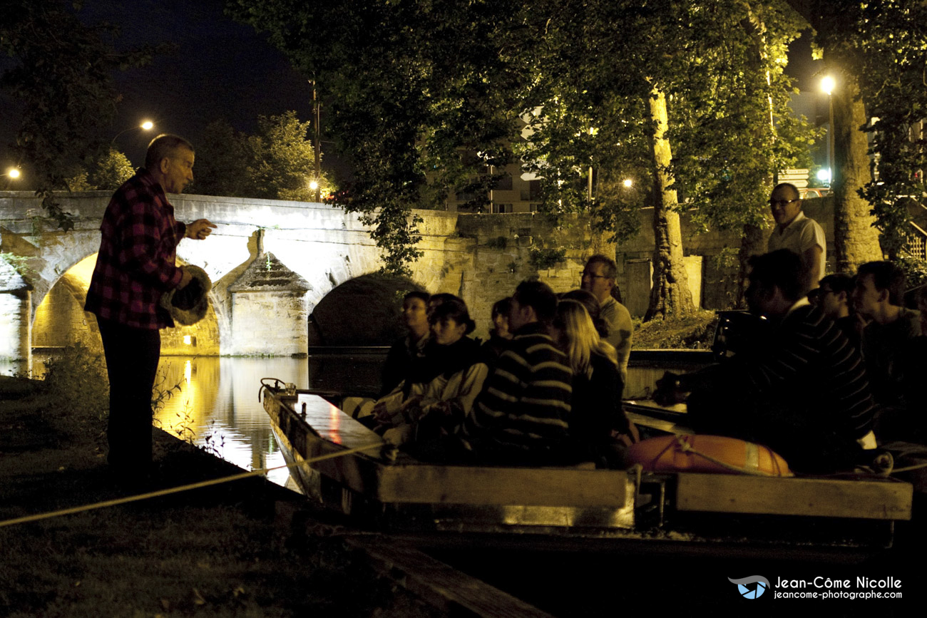 Reportage corporate sur les balades en barque avec animations théatrales pour l'office de tourisme de Châlons en Champagne