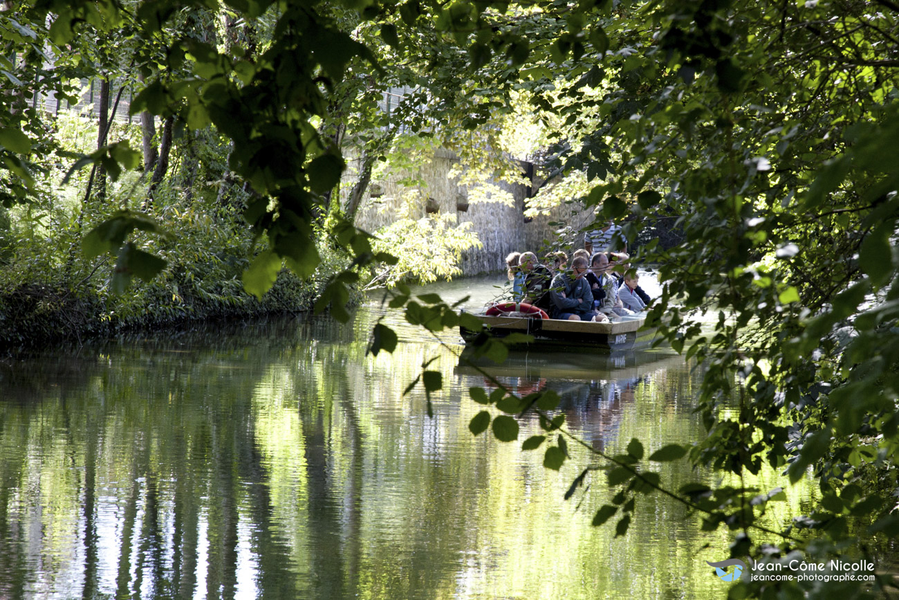 Reportage corporate sur les balades en barque avec animations théatrales pour l'office de tourisme de Châlons en Champagne