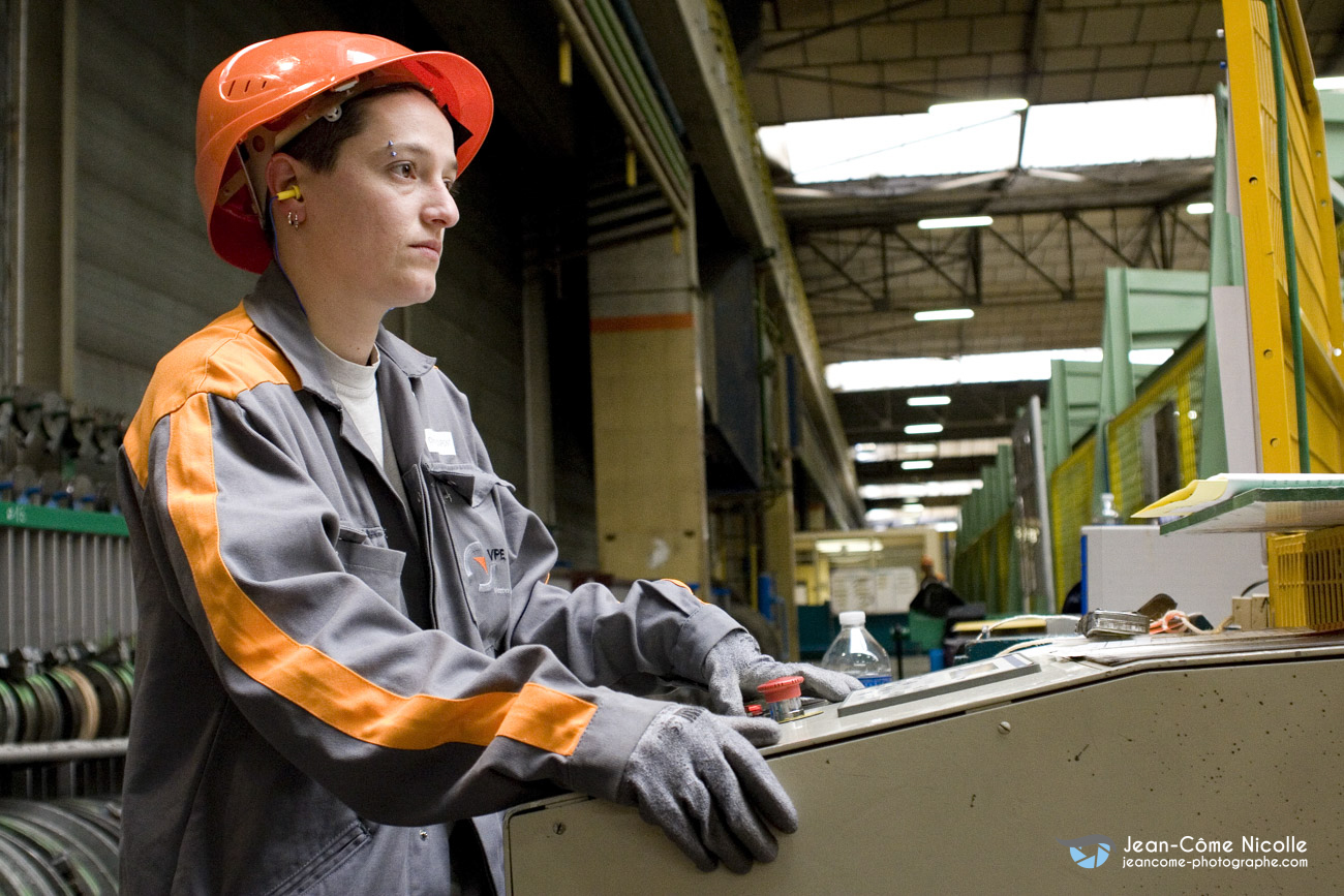 Portraits sur site en condition studio mobile pour Salzgitter Mannesman Precision, fabricants de tubes de de précision