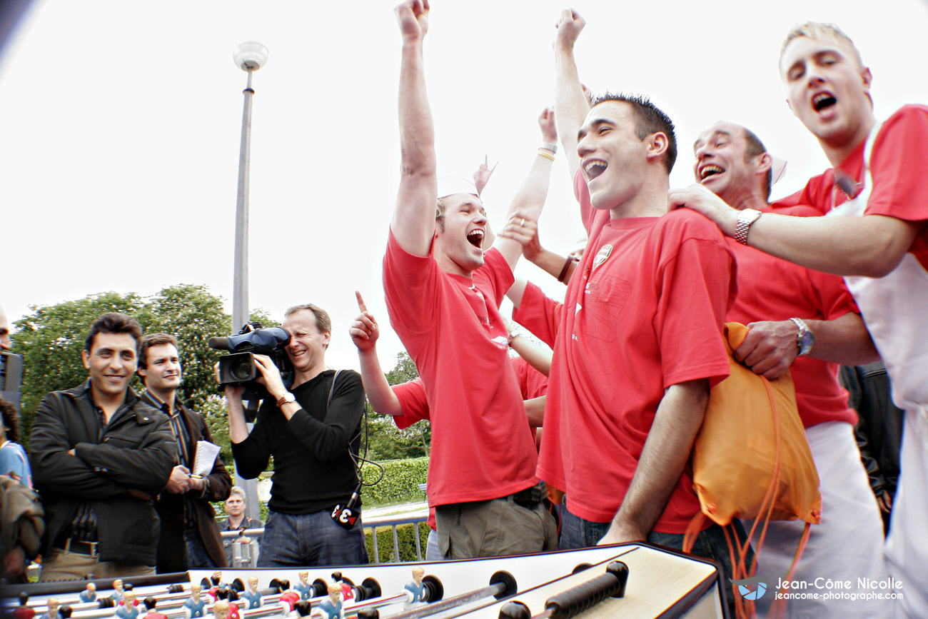 Reportage évènementiel à l'occasion de la finale de la coupe de l'UEFA pour le compte d'une filiale d'Adidas sur le Trocadéro avec la présence de Michel Blanc et de Boris Becker, Paris, IDF, France. 