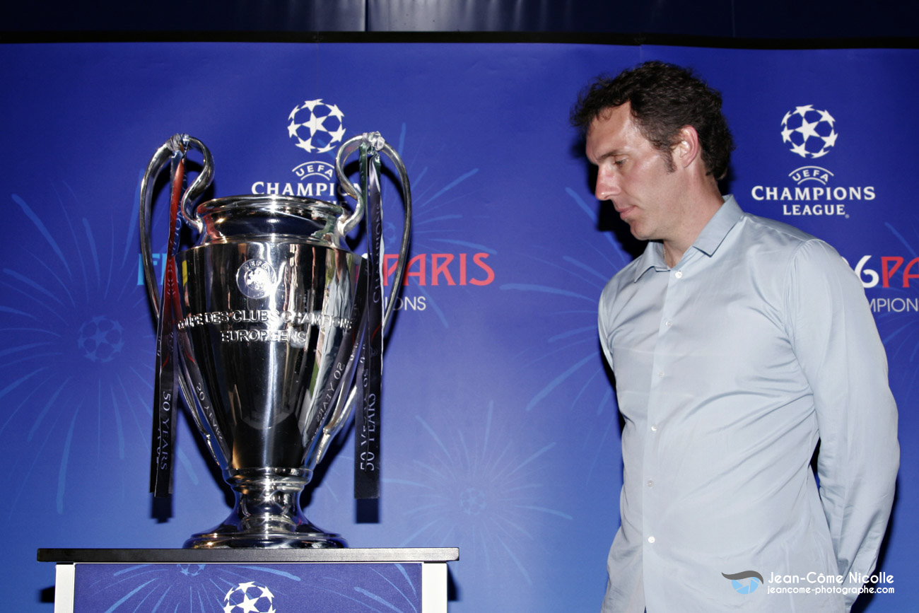 Reportage évènementiel à l'occasion de la finale de la coupe de l'UEFA pour le compte d'une filiale d'Adidas sur le Trocadéro avec la présence de Michel Blanc et de Boris Becker, Paris, IDF, France. 